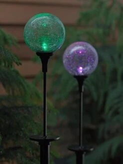 Solar Northern Lights Sphere -Gardeners Supply Company 8587110 154 tif