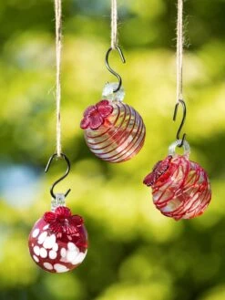 Droplet Hummingbird Feeders, Set Of 3 -Gardeners Supply Company 8593322 6580 tif