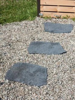 Recycled Rubber Flagstone Stepping Stone -Gardeners Supply Company 8594282 0438 tif