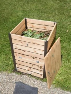 Cedar Compost Bin -Gardeners Supply Company 8597527 1335 tif