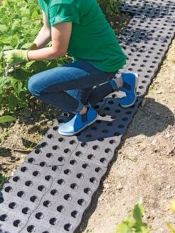 MaXi Garden Boards, Set Of 4 11 MaXi Garden Boards, Set Of 4 -Gardeners Supply Company 8600509 1090 tif