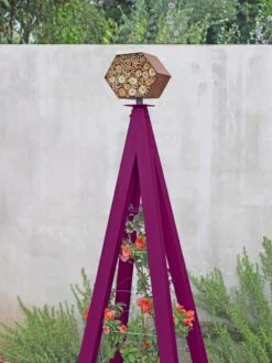 Bee Bungalow + Akoris Garden Tuteur Sr. 16 Bee Bungalow + Akoris Garden Tuteur Sr. -Gardeners Supply Company 8600532 01V tif