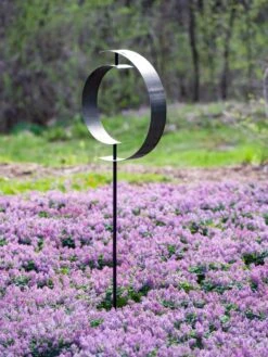Corten Circle Garden Sculpture -Gardeners Supply Company 8611061 0617 tif