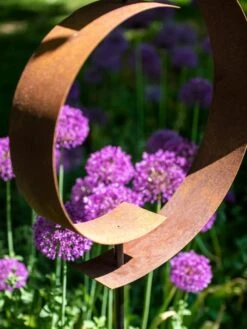 Corten Circle Garden Sculpture -Gardeners Supply Company 8611061 157 tif