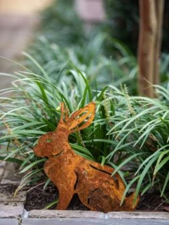 Corten Steel Animal Garden Stakes -Gardeners Supply Company 8612060 076 tif