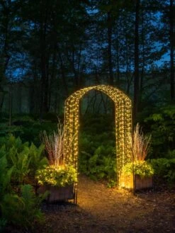 Jardin Rose Arch -Gardeners Supply Company 8612638 0102 tif